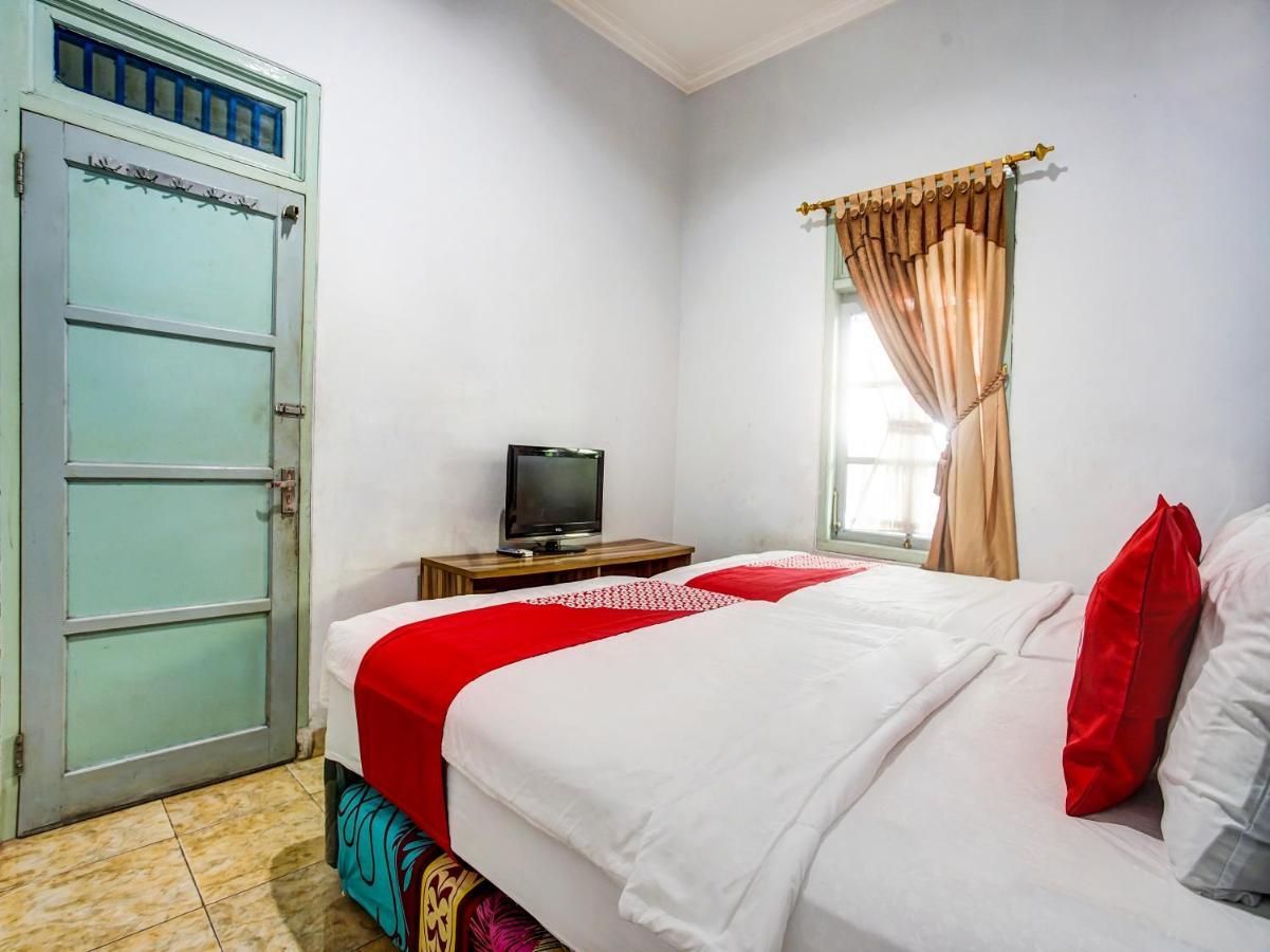 Oyo 90771 Mess 19 Syariah Hotell Bandar Lampung Eksteriør bilde